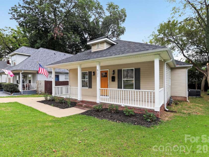 521 Katonah Avenue, Charlotte, NC 28208.  MLS# CAR4427639, YatesRealty ID 52933. 