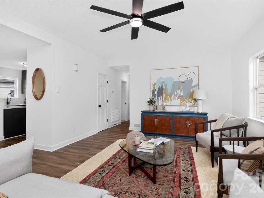 521 Katonah Avenue, Charlotte, NC 28208.  MLS# CAR4427639, YatesRealty ID 52933. 