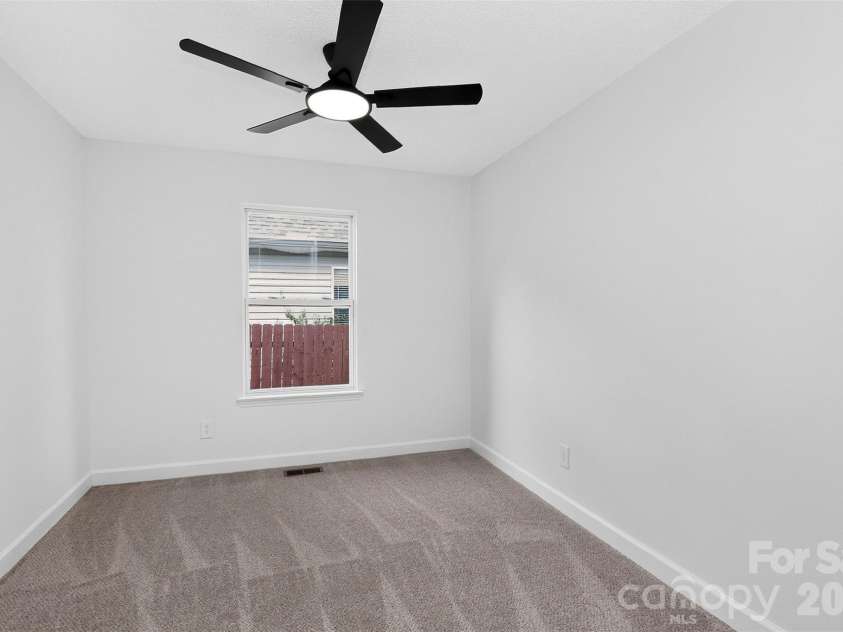 521 Katonah Avenue, Charlotte, NC 28208.  MLS# CAR4427639, YatesRealty ID 52933. Bedroom 4