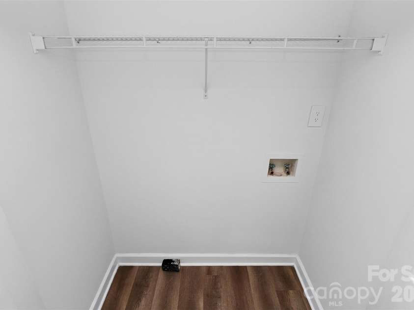 521 Katonah Avenue, Charlotte, NC 28208.  MLS# CAR4427639, YatesRealty ID 52933. Laundry