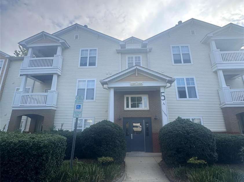 17215 Doe Valley Court, Cornelius, NC 28031.  MLS# CAR4427874, YatesRealty ID 52934. 