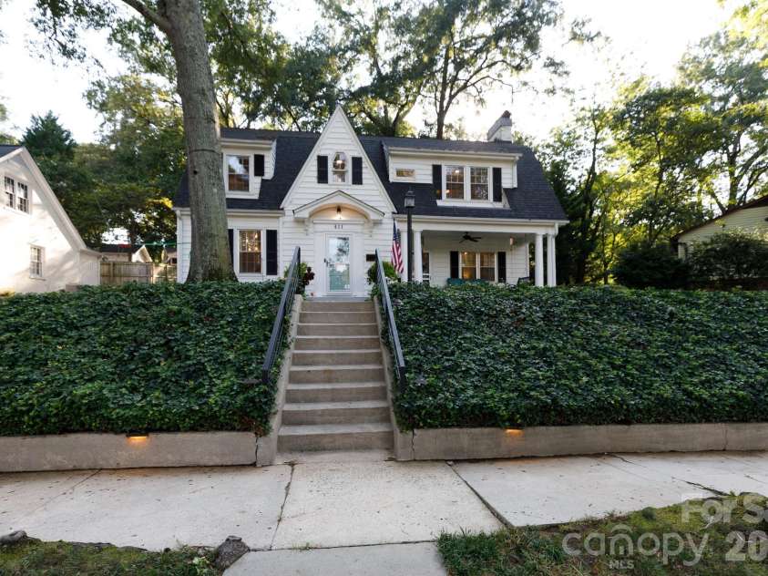 411 Dale Avenue, Gastonia, NC 28052.  MLS# CAR4427569, YatesRealty ID 52936. Ivy lined walkway