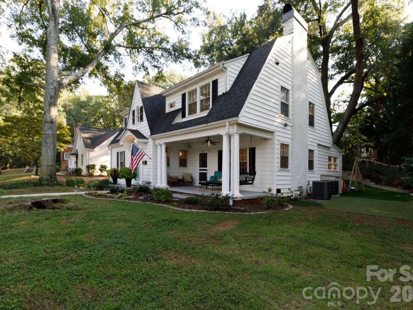 411 Dale Avenue, Gastonia, NC 28052.  MLS# CAR4427569, YatesRealty ID 52936. Side yard