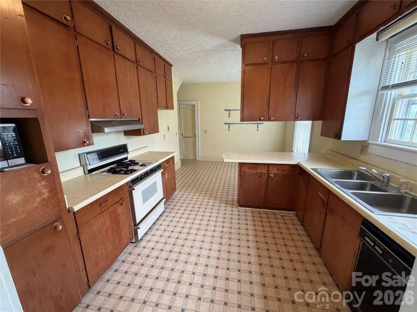3360 US 64 Highway, Rutherfordton, NC 28139.  MLS# CAR4427321, YatesRealty ID 52937. 