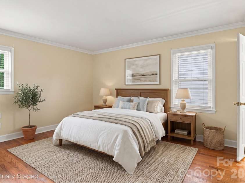 7033 Starvalley Drive, Charlotte, NC 28210.  MLS# CAR4427394, YatesRealty ID 52938. Spacious Main Bedroom with two windows