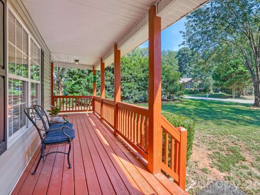 7742 Red Robin Trail, Denver, NC 28037.  MLS# CAR4427301, YatesRealty ID 52942. 