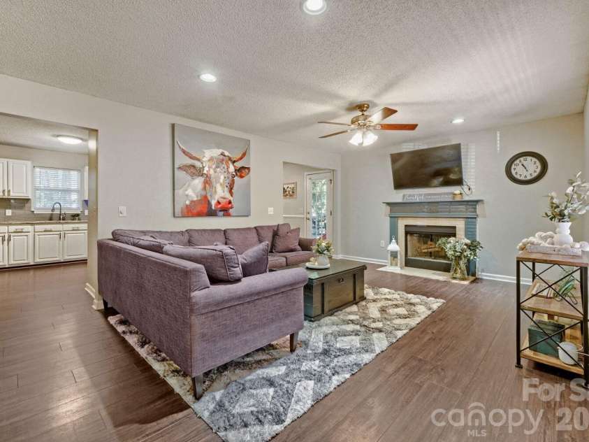 7742 Red Robin Trail, Denver, NC 28037.  MLS# CAR4427301, YatesRealty ID 52942. 