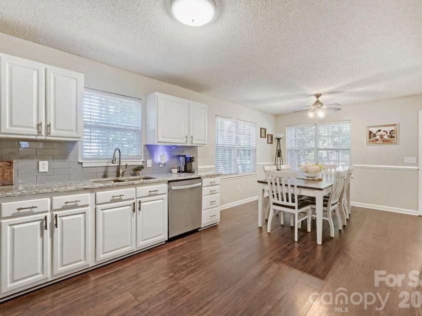 7742 Red Robin Trail, Denver, NC 28037.  MLS# CAR4427301, YatesRealty ID 52942. 