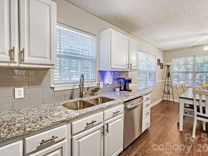 7742 Red Robin Trail, Denver, NC 28037.  MLS# CAR4427301, YatesRealty ID 52942. 