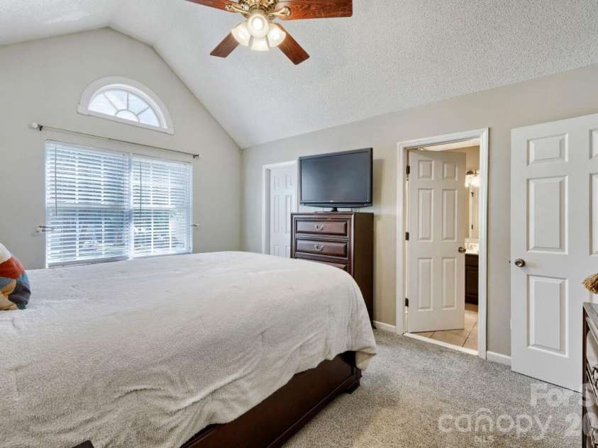 7742 Red Robin Trail, Denver, NC 28037.  MLS# CAR4427301, YatesRealty ID 52942. 