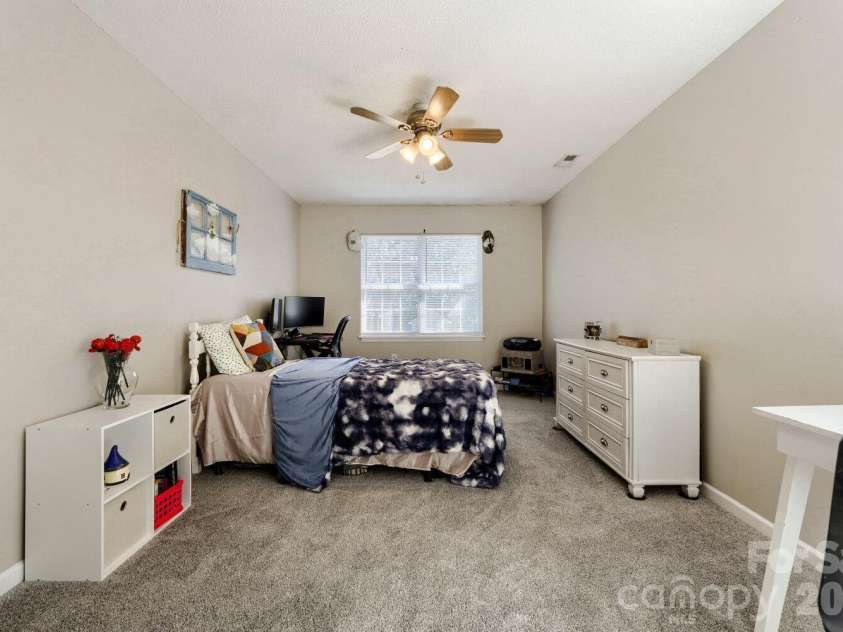 7742 Red Robin Trail, Denver, NC 28037.  MLS# CAR4427301, YatesRealty ID 52942. 