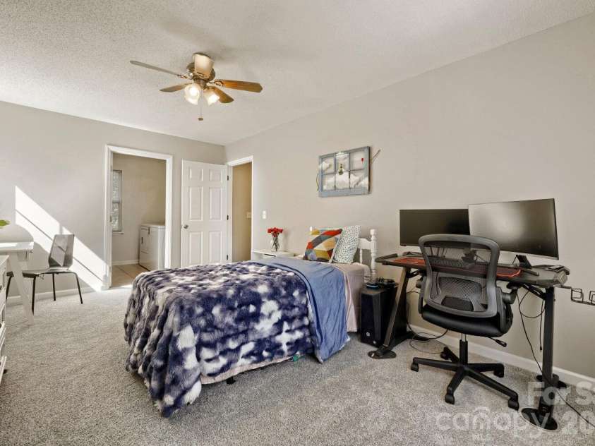 7742 Red Robin Trail, Denver, NC 28037.  MLS# CAR4427301, YatesRealty ID 52942. 