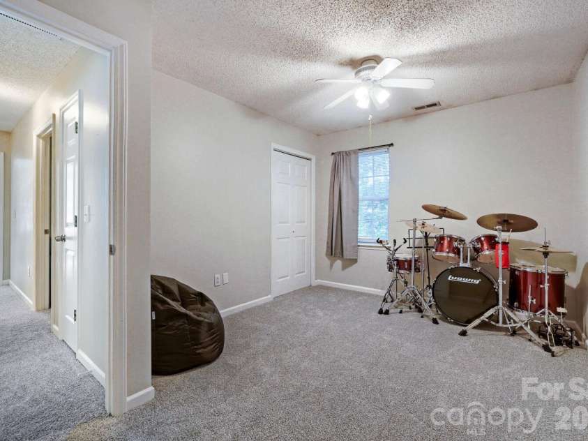 7742 Red Robin Trail, Denver, NC 28037.  MLS# CAR4427301, YatesRealty ID 52942. 