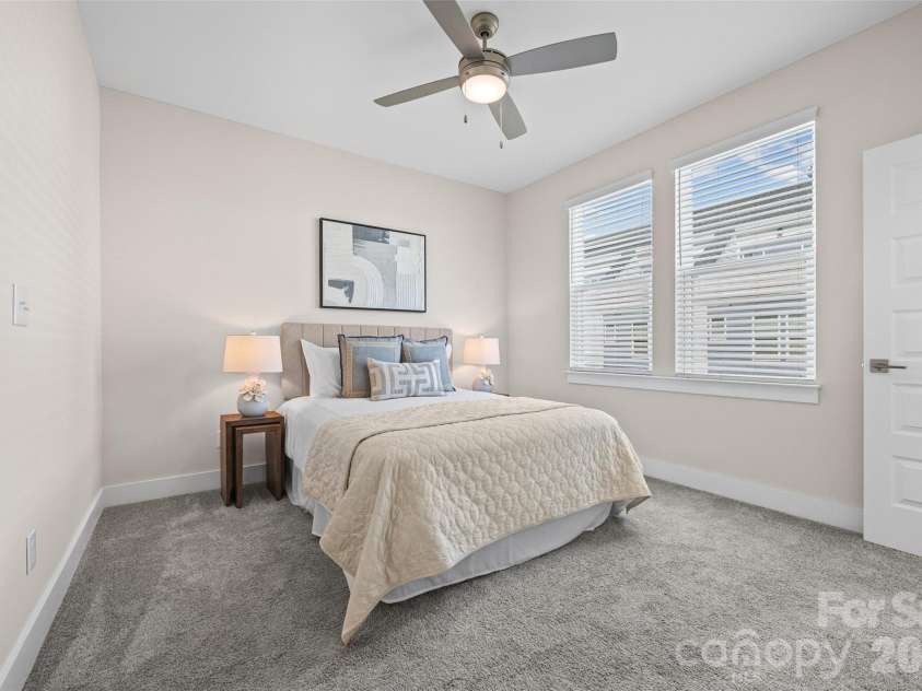 1229 Lomax Avenue, Charlotte, NC 28211.  MLS# CAR4427247, YatesRealty ID 52943. 3rd FL: Bright secondary bedroom with two windows