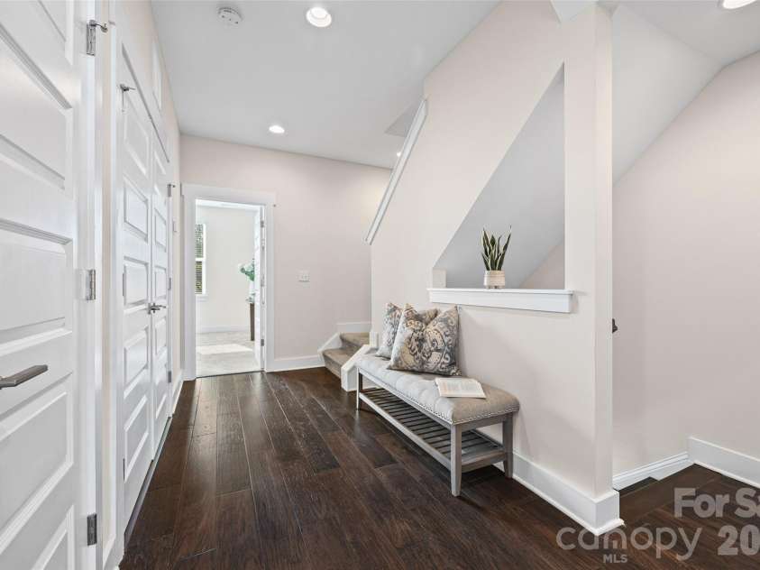 1229 Lomax Avenue, Charlotte, NC 28211.  MLS# CAR4427247, YatesRealty ID 52943. 3rd FL hall with built-in storage and a quiet sitting nook