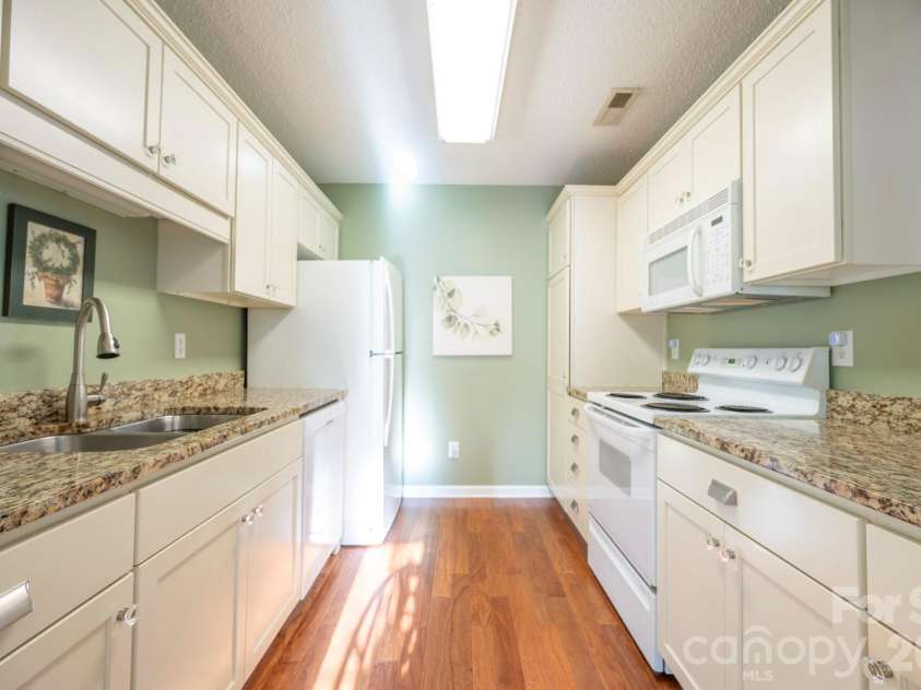 21179 Cold Spring Lane, Cornelius, NC 28031.  MLS# CAR4427229, YatesRealty ID 52945. 