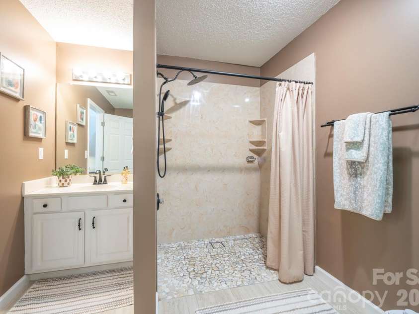 21179 Cold Spring Lane, Cornelius, NC 28031.  MLS# CAR4427229, YatesRealty ID 52945. 