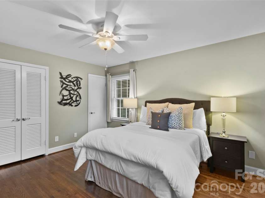 6623 Brookcrest Drive, Charlotte, NC 28210.  MLS# CAR4426988, YatesRealty ID 52948. 