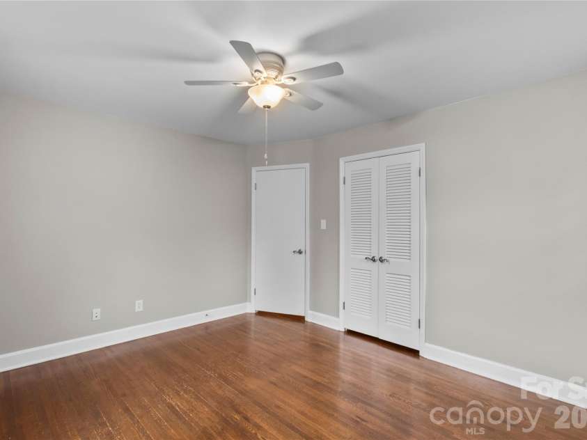 6623 Brookcrest Drive, Charlotte, NC 28210.  MLS# CAR4426988, YatesRealty ID 52948. 