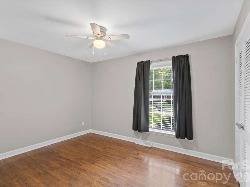6623 Brookcrest Drive, Charlotte, NC 28210.  MLS# CAR4426988, YatesRealty ID 52948. 