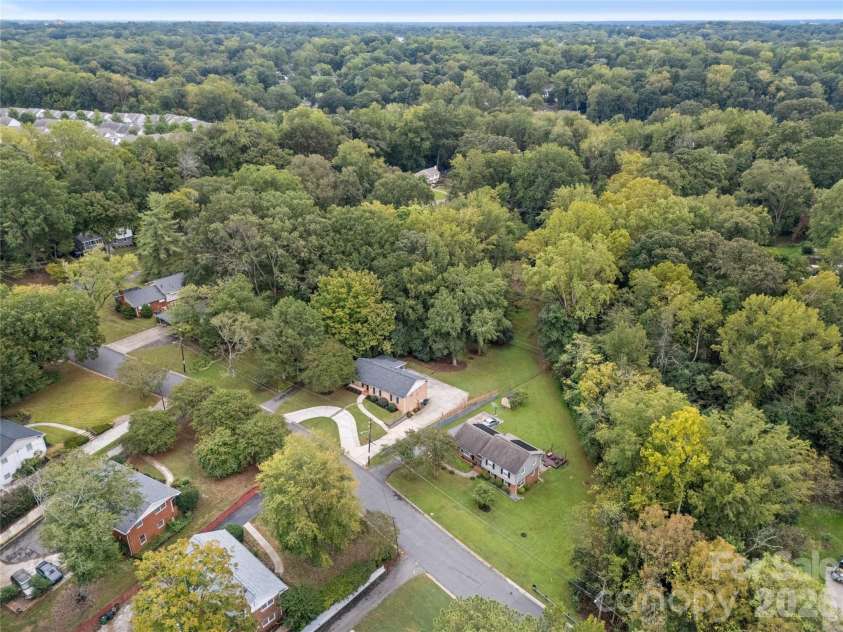 6623 Brookcrest Drive, Charlotte, NC 28210.  MLS# CAR4426988, YatesRealty ID 52948. 