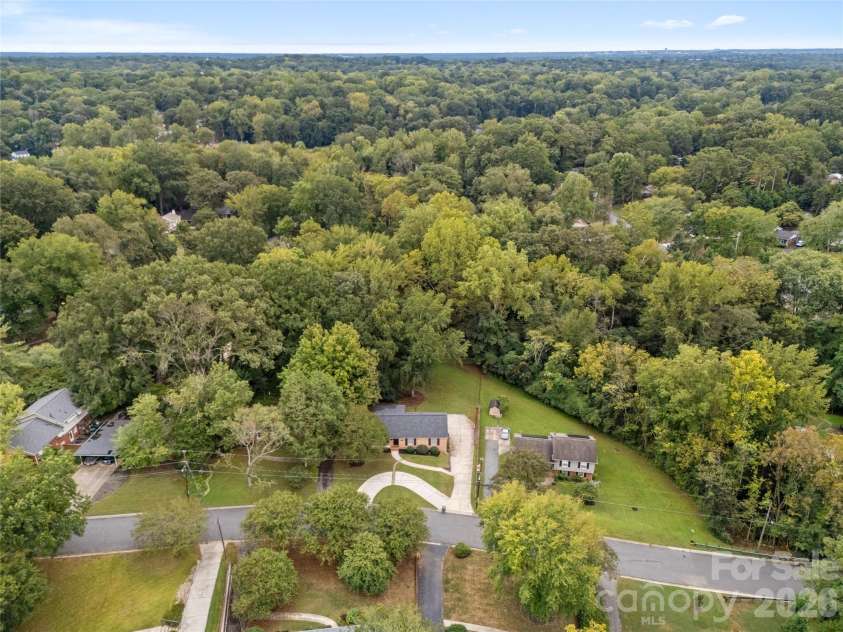 6623 Brookcrest Drive, Charlotte, NC 28210.  MLS# CAR4426988, YatesRealty ID 52948. 