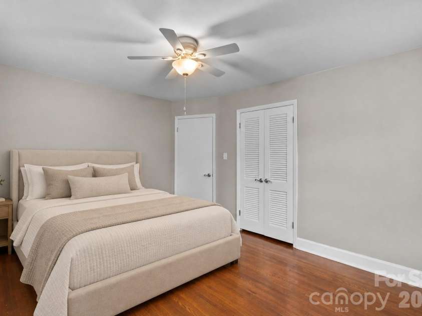 6623 Brookcrest Drive, Charlotte, NC 28210.  MLS# CAR4426988, YatesRealty ID 52948. Virtually staged guest bedroom
