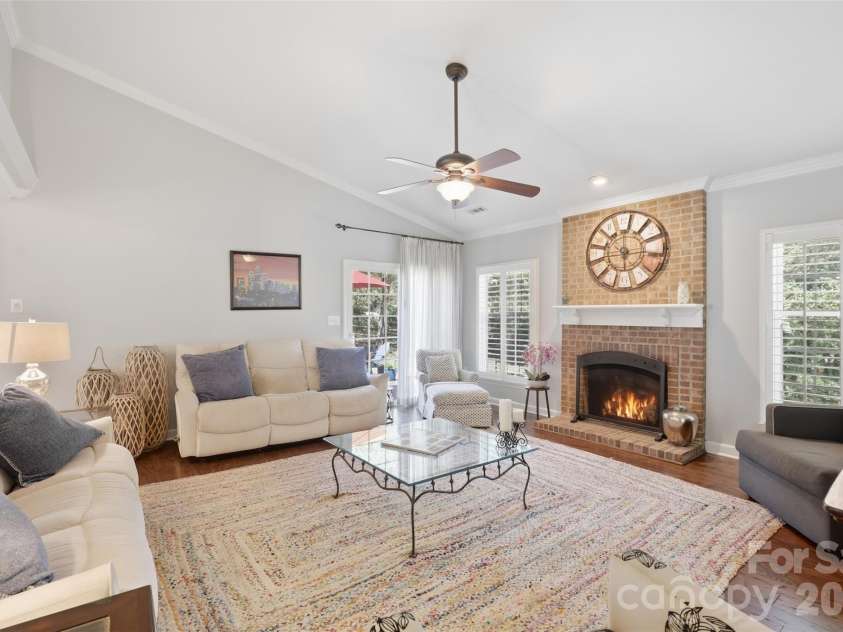 4701 Dawnridge Drive, Charlotte, NC 28226.  MLS# CAR4426903, YatesRealty ID 52949. 