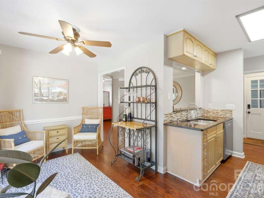 4701 Dawnridge Drive, Charlotte, NC 28226.  MLS# CAR4426903, YatesRealty ID 52949. 