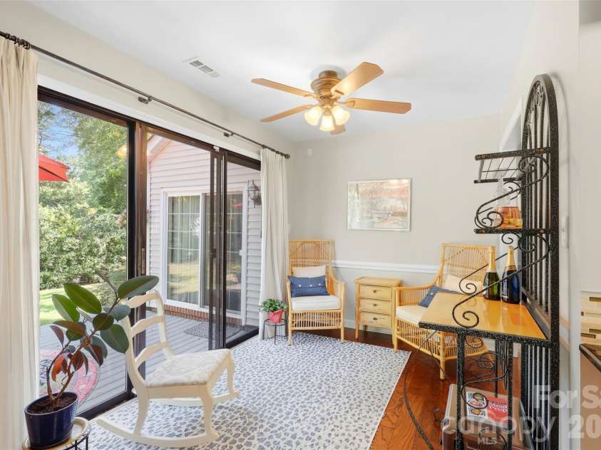 4701 Dawnridge Drive, Charlotte, NC 28226.  MLS# CAR4426903, YatesRealty ID 52949. 
