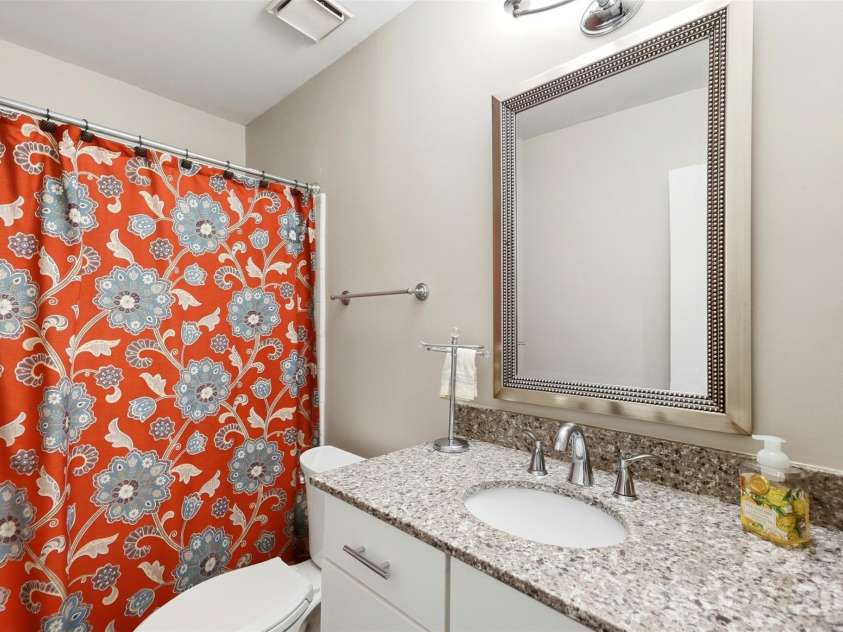 4701 Dawnridge Drive, Charlotte, NC 28226.  MLS# CAR4426903, YatesRealty ID 52949. 