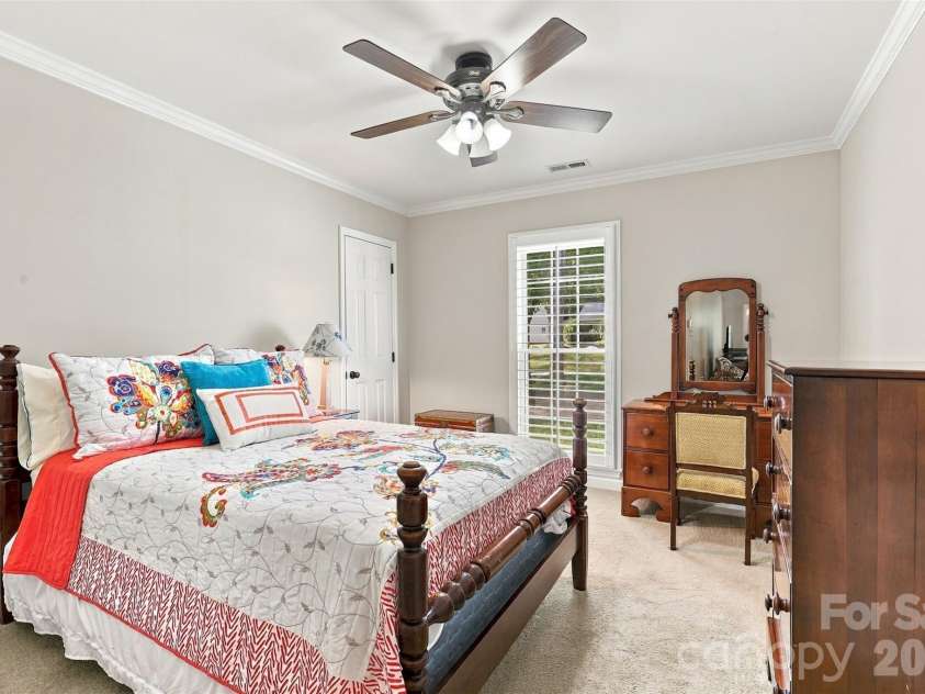 4701 Dawnridge Drive, Charlotte, NC 28226.  MLS# CAR4426903, YatesRealty ID 52949. 