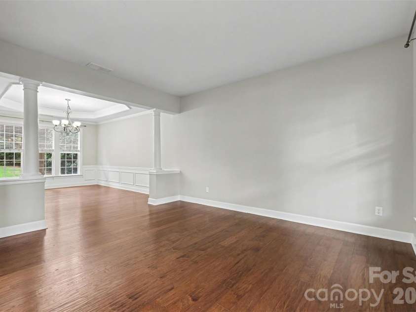 11027 Knight Castle Drive, Charlotte, NC 28277.  MLS# CAR4426935, YatesRealty ID 52950. 