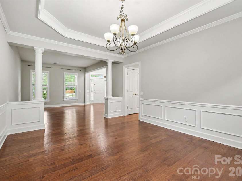11027 Knight Castle Drive, Charlotte, NC 28277.  MLS# CAR4426935, YatesRealty ID 52950. 