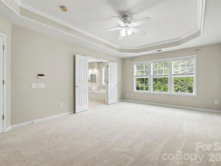 11027 Knight Castle Drive, Charlotte, NC 28277.  MLS# CAR4426935, YatesRealty ID 52950. 