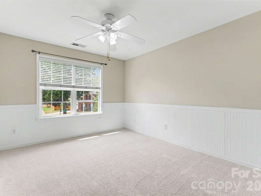 11027 Knight Castle Drive, Charlotte, NC 28277.  MLS# CAR4426935, YatesRealty ID 52950. 