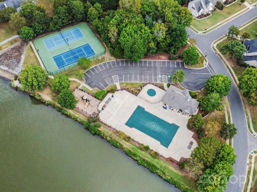 11027 Knight Castle Drive, Charlotte, NC 28277.  MLS# CAR4426935, YatesRealty ID 52950. 