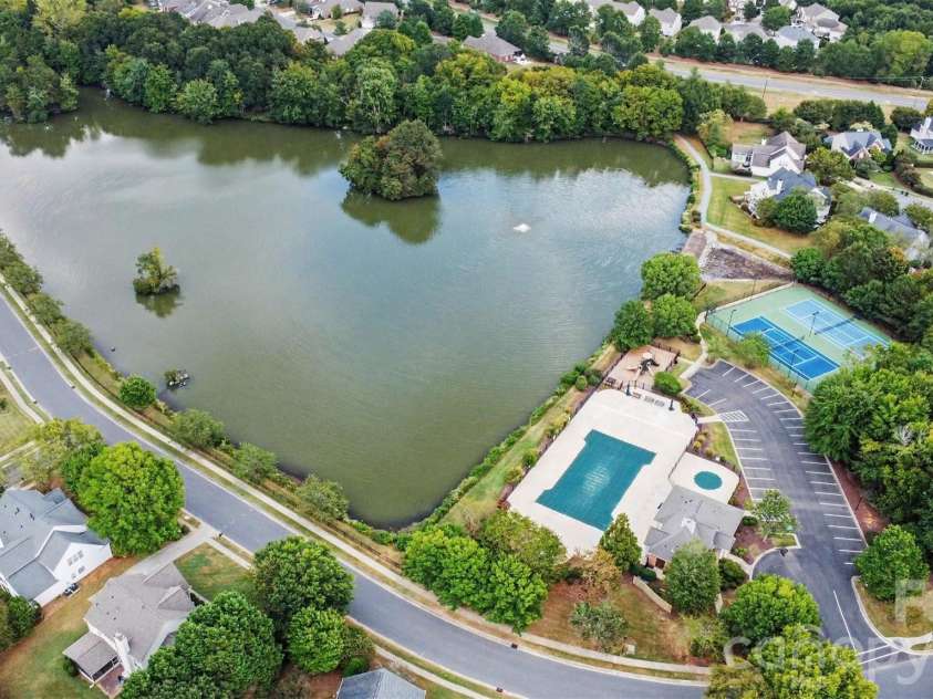 11027 Knight Castle Drive, Charlotte, NC 28277.  MLS# CAR4426935, YatesRealty ID 52950. 