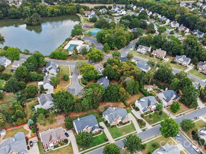 11027 Knight Castle Drive, Charlotte, NC 28277.  MLS# CAR4426935, YatesRealty ID 52950. 