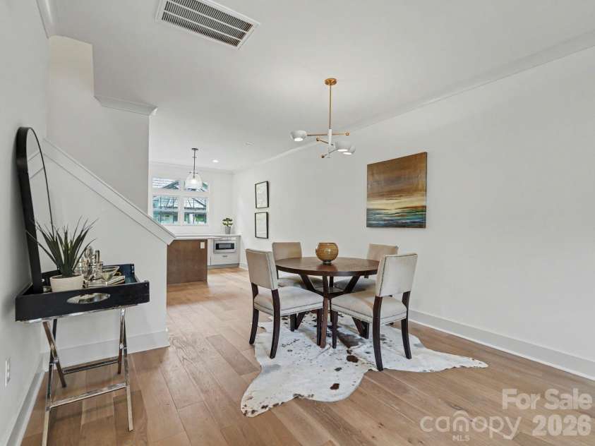 3139 Colyer Place, Charlotte, NC 28205.  MLS# CAR4426937, YatesRealty ID 52953. 