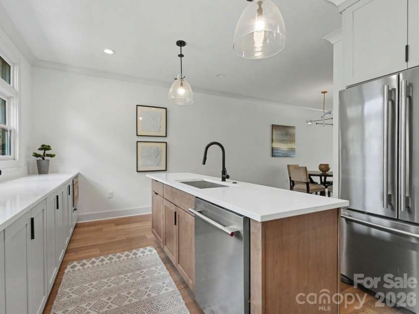 3139 Colyer Place, Charlotte, NC 28205.  MLS# CAR4426937, YatesRealty ID 52953. 