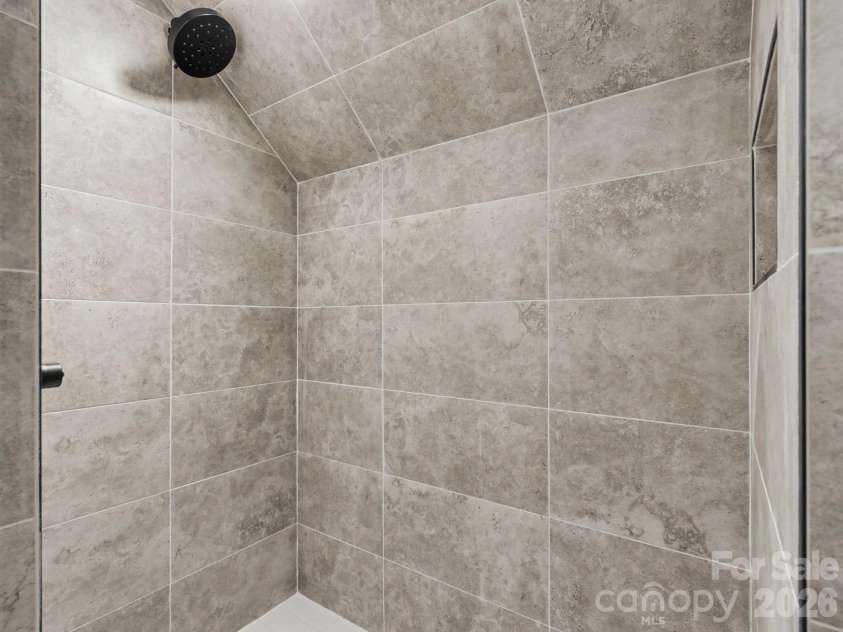 3139 Colyer Place, Charlotte, NC 28205.  MLS# CAR4426937, YatesRealty ID 52953. 