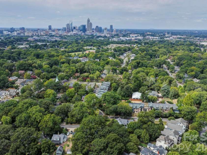 3139 Colyer Place, Charlotte, NC 28205.  MLS# CAR4426937, YatesRealty ID 52953. 
