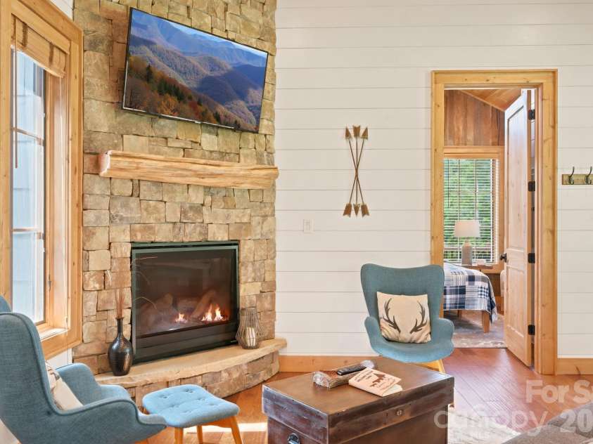 57 Valley View, Banner Elk, NC 28604.  MLS# CAR4426874, YatesRealty ID 52954. 