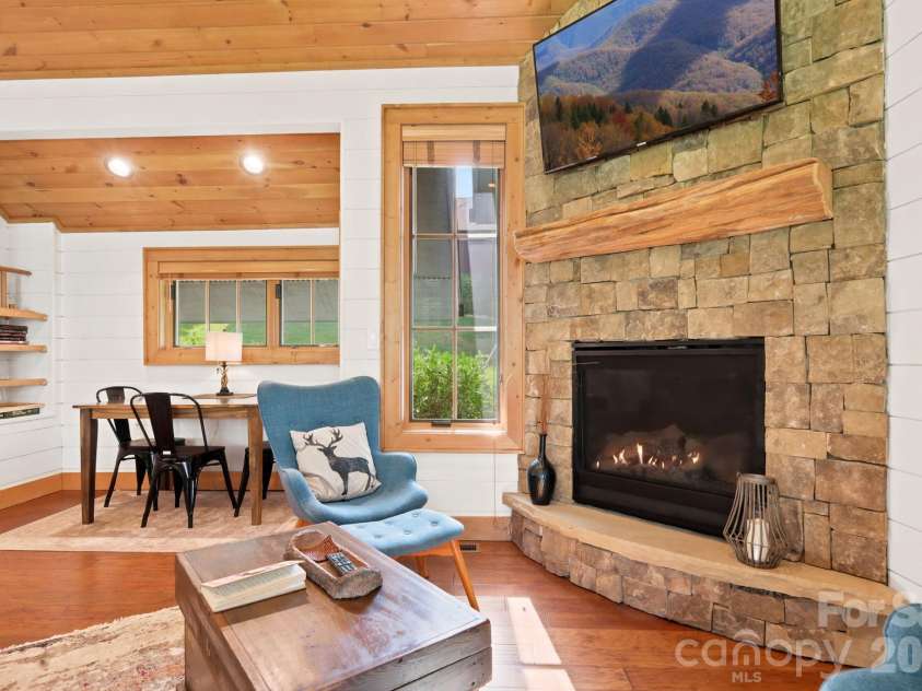 57 Valley View, Banner Elk, NC 28604.  MLS# CAR4426874, YatesRealty ID 52954. 
