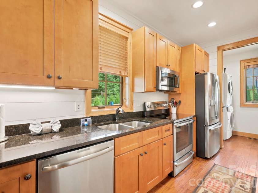 57 Valley View, Banner Elk, NC 28604.  MLS# CAR4426874, YatesRealty ID 52954. 