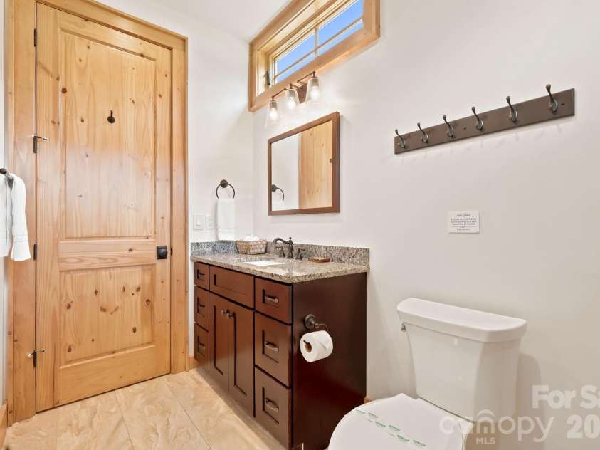 57 Valley View, Banner Elk, NC 28604.  MLS# CAR4426874, YatesRealty ID 52954. 