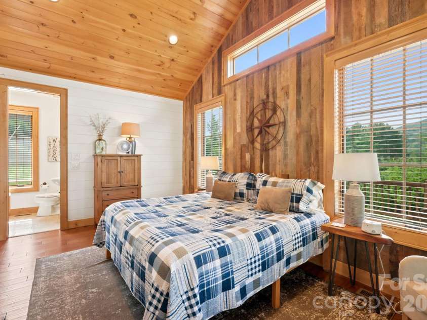 57 Valley View, Banner Elk, NC 28604.  MLS# CAR4426874, YatesRealty ID 52954. 