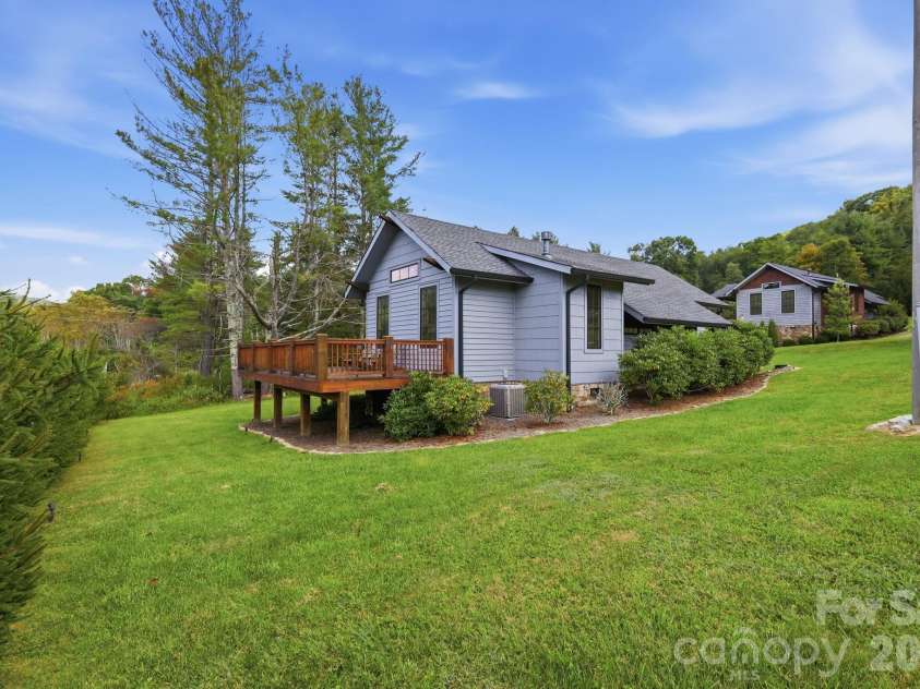 57 Valley View, Banner Elk, NC 28604.  MLS# CAR4426874, YatesRealty ID 52954. 