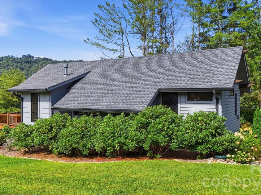 57 Valley View, Banner Elk, NC 28604.  MLS# CAR4426874, YatesRealty ID 52954. 